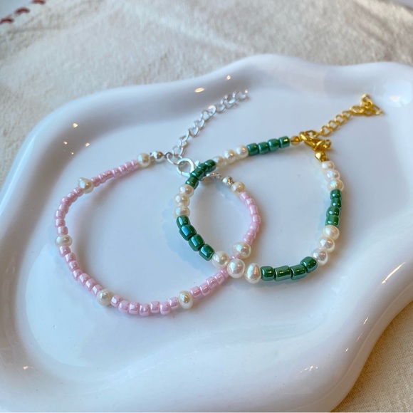 Pearl Beaded Bracelet with Green Beads, Green Beaded Bracelet, Music Festival - Picture 4 of 4